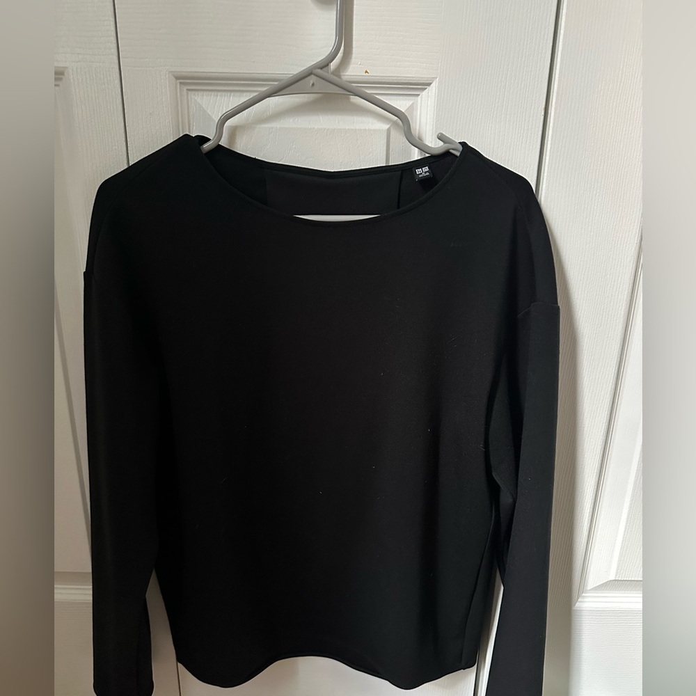 Uniqlo Women’s LONG SLEEVE Black Pullover